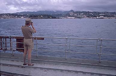 Förväntansfull flottist spejar in mot Martinique.